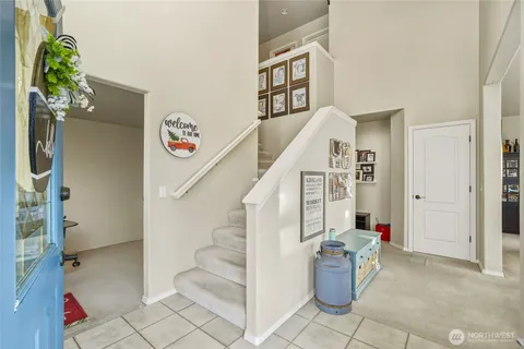 a view of entryway and workspace