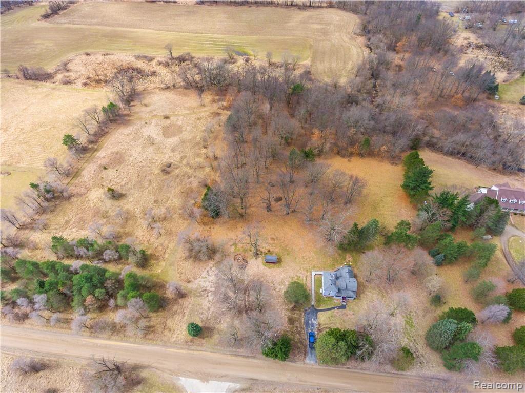 8417 Antcliff Road Howell, MI 48855 - Photo 18 of 19 DJI_0038-3.jpg