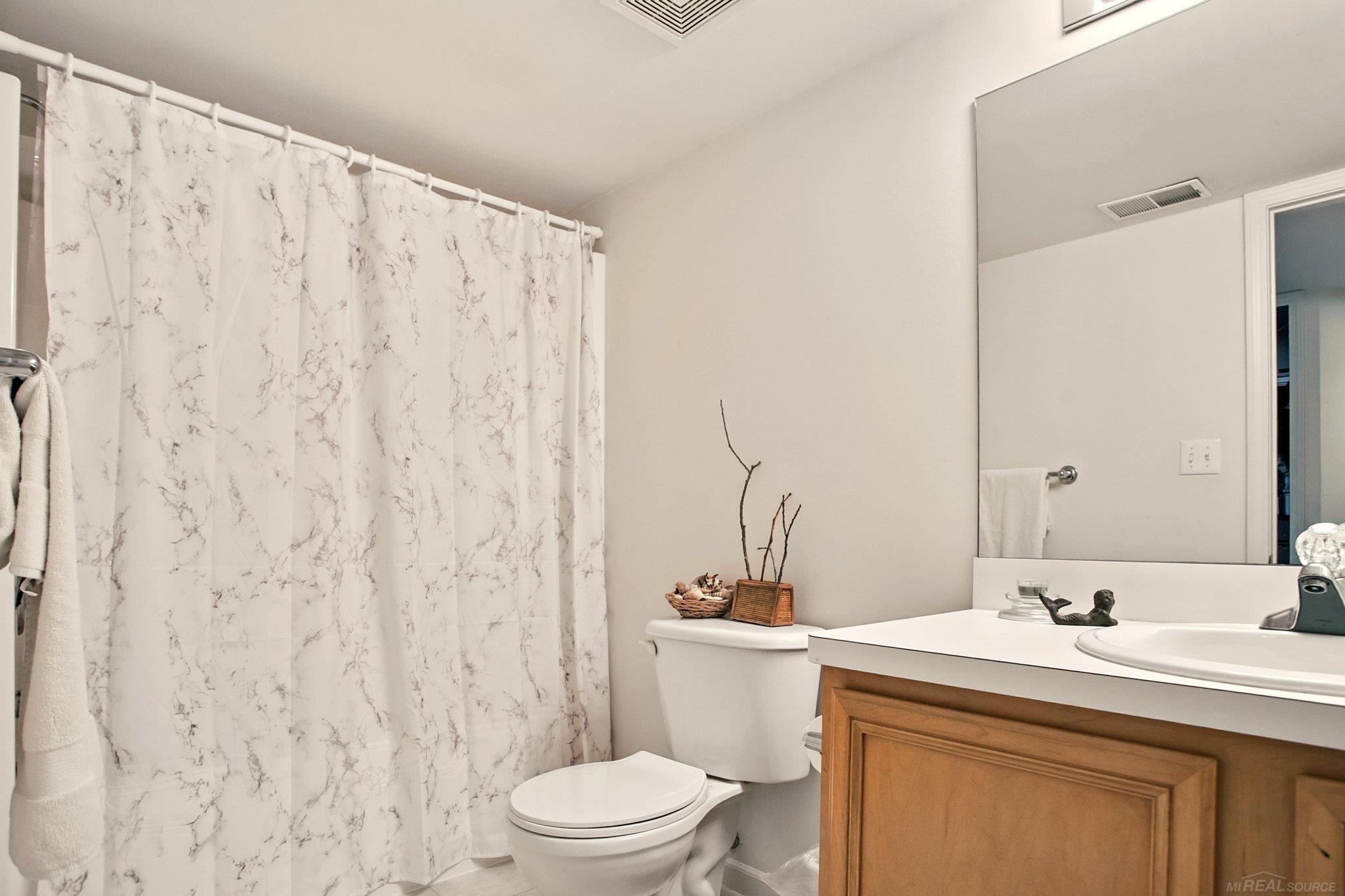 9446 Timber Ridge Drive Grand Blanc, MI 48439 - Photo 21 of 29 50177855-f13de5c8-d6f5-4951-8b9e-42d2af988640.JPG