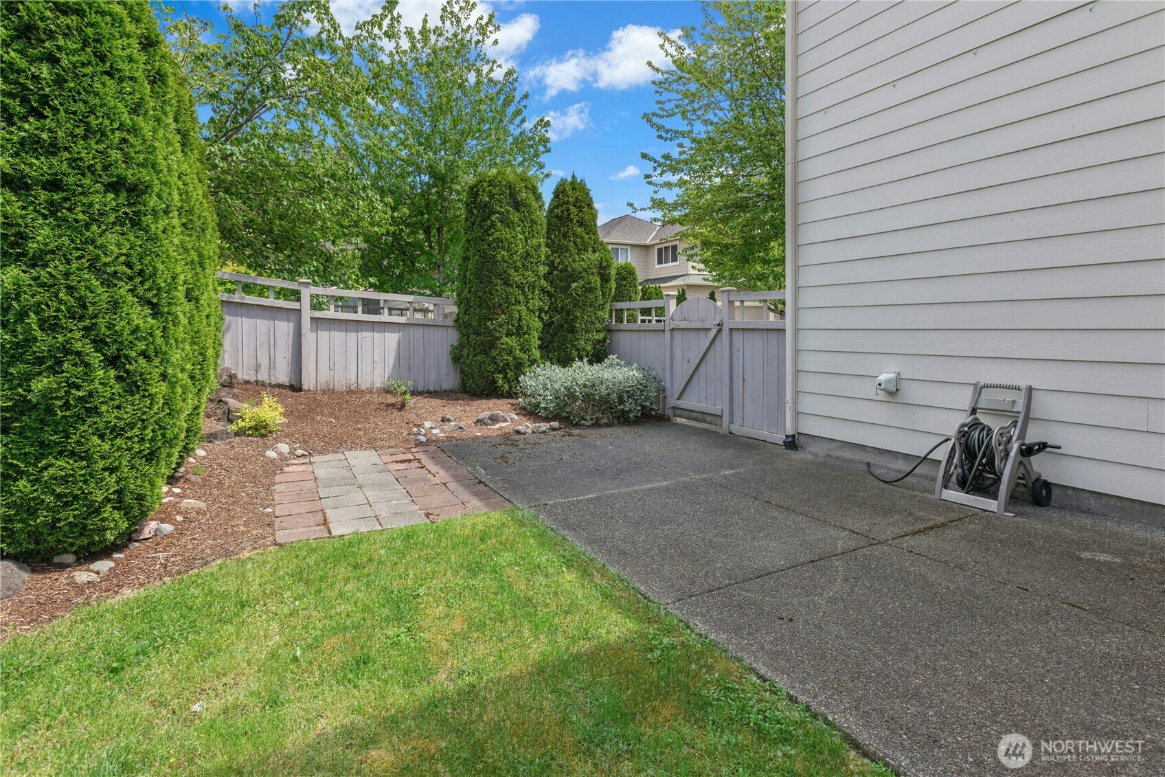16918 Woodside Drive Southeast Renton, WA 98058 - Photo 28 of 32