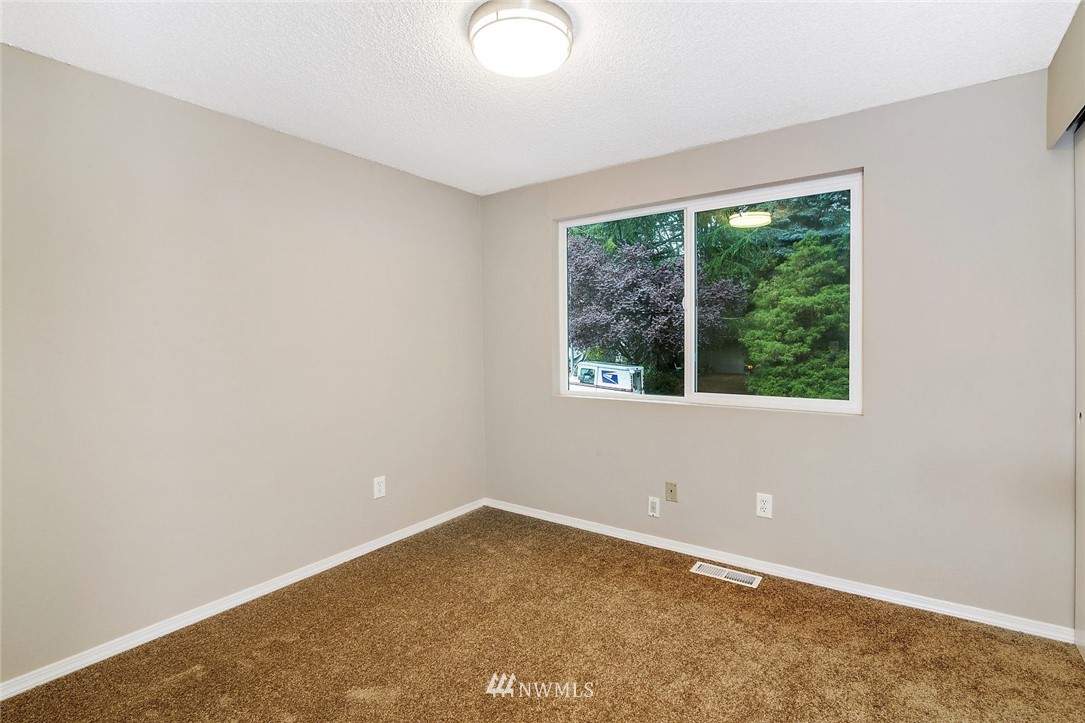 22017 7th Avenue West Bothell, WA 98021 - Photo 12 of 20