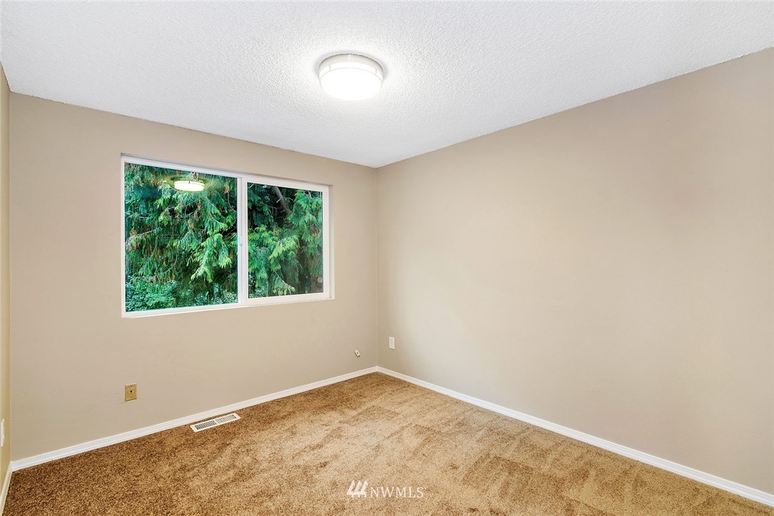 22017 7th Avenue West Bothell, WA 98021 - Photo 13 of 20