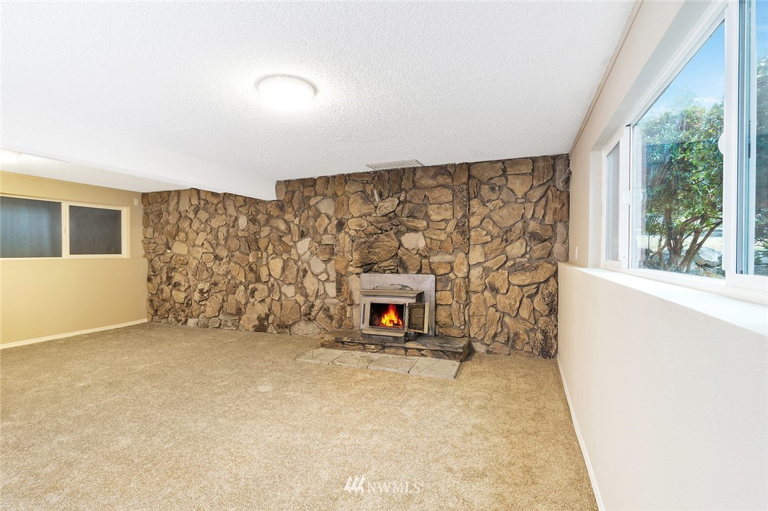 22017 7th Avenue West Bothell, WA 98021 - Photo 16 of 20