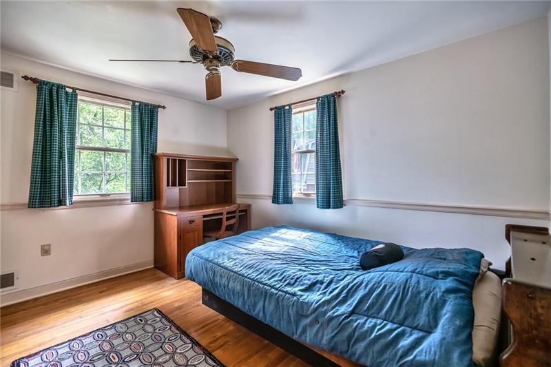 144 Berwyn Road Pittsburgh, PA 15237 - Photo 20 of 25 4th Bedroom
