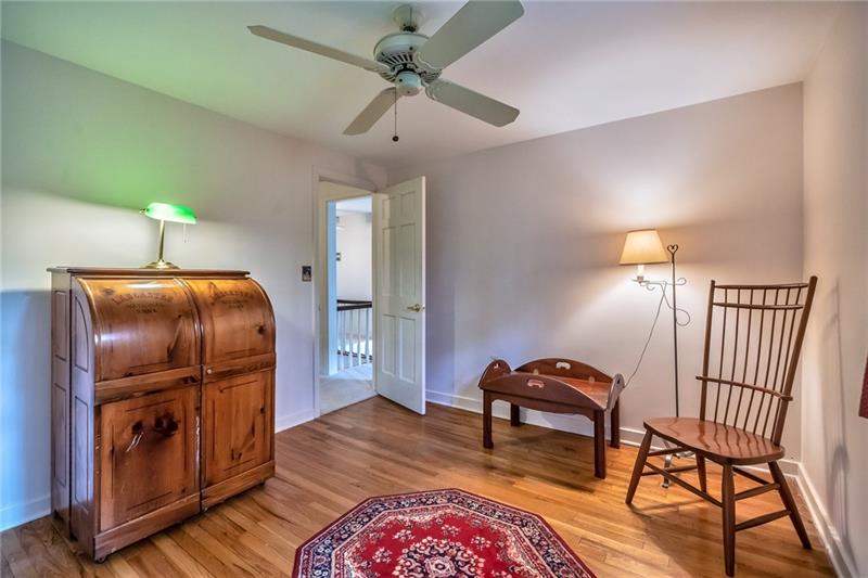 144 Berwyn Road Pittsburgh, PA 15237 - Photo 21 of 25 5th bedroom currently used as a second office.