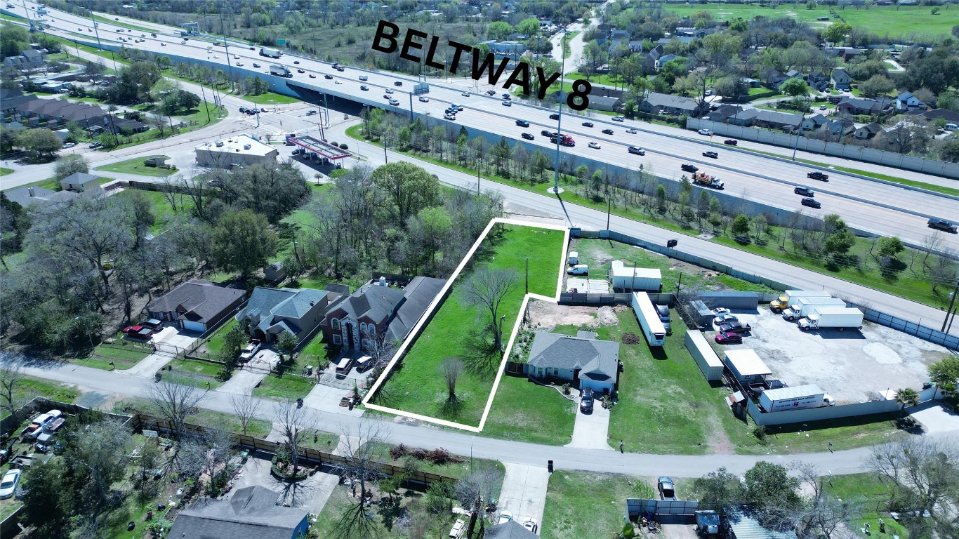 6633 Tadlock Lane Houston, TX 77085 - Photo 1 of 4 an aerial view of tennis court
