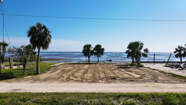 $350,000 | 22193 Gulfview Road, Perry, FL 32348