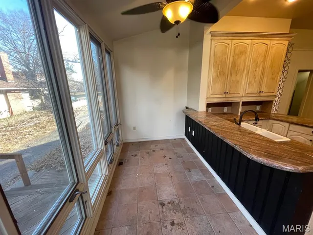 $263,000 | 810 Grove Street, Alton, IL 62002