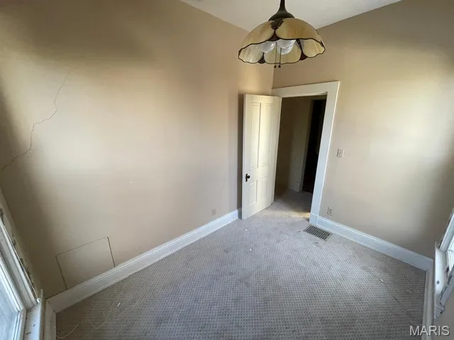 $263,000 | 810 Grove Street, Alton, IL 62002