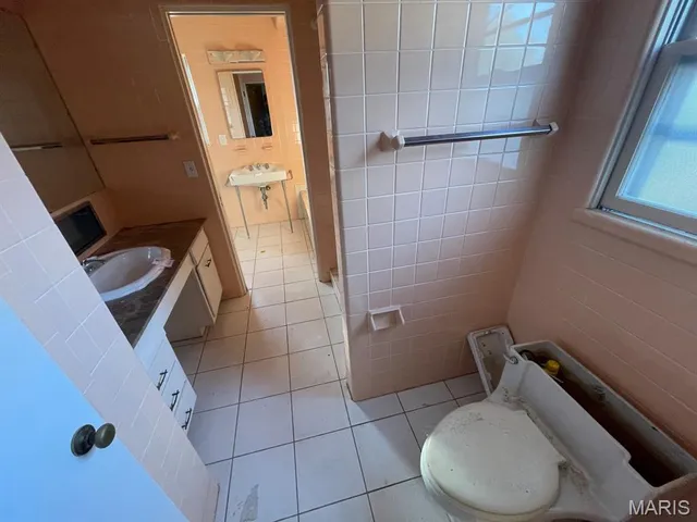 $263,000 | 810 Grove Street, Alton, IL 62002