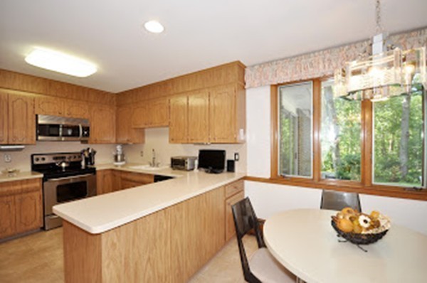 20 Peachtree Road Lexington, MA 02420 - Photo 7 of 30