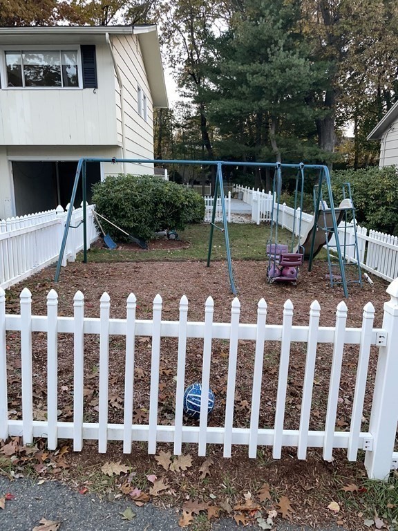 105 Blake Street Needham, MA 02492 - Photo 13 of 13