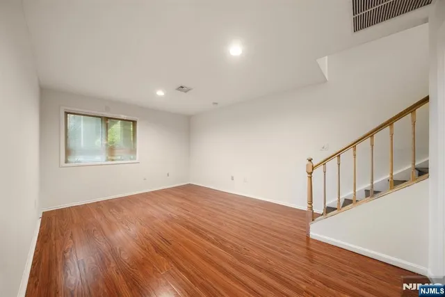 $6,200 | 5 Kings Court, Unit 5, Fort Lee, NJ 07024