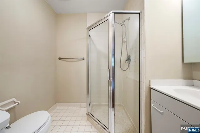 $6,200 | 5 Kings Court, Unit 5, Fort Lee, NJ 07024