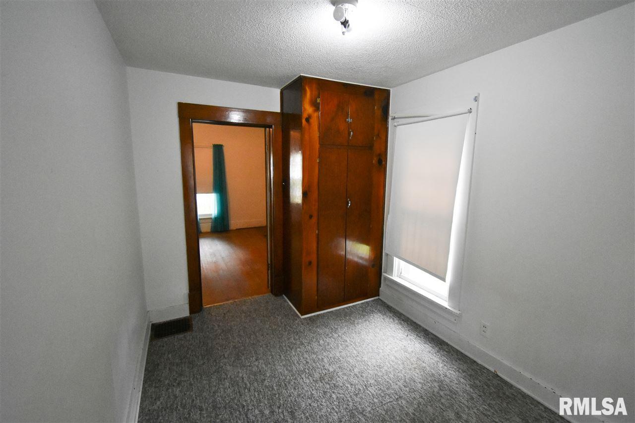 1124 Virginia Avenue Springfield, IL 62702 - Photo 8 of 13