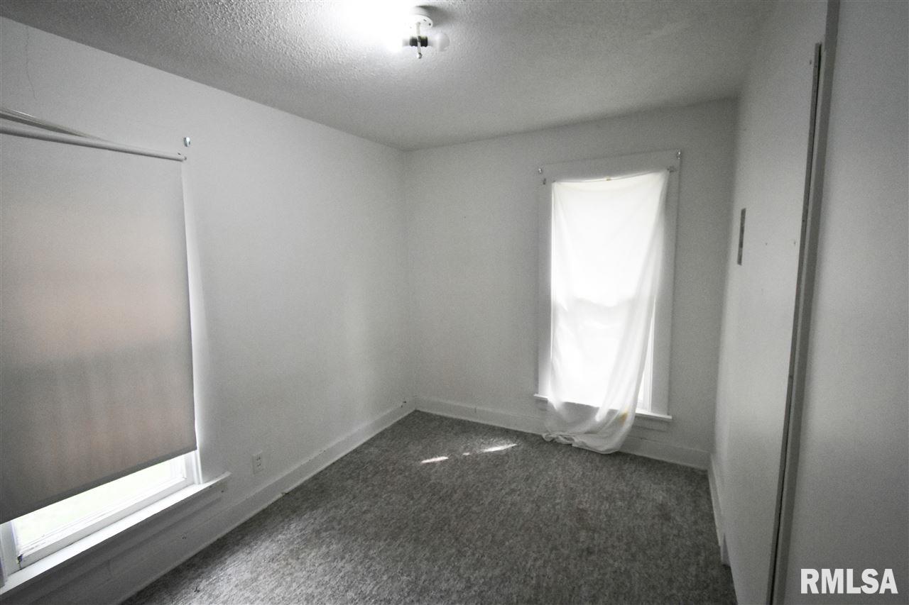 1124 Virginia Avenue Springfield, IL 62702 - Photo 9 of 13