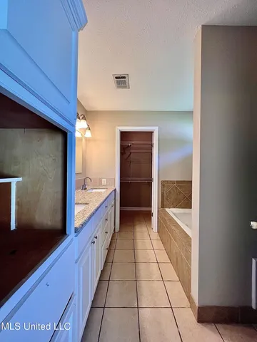 $150,000 | 805 Serville Drive, Jackson, MS 39206