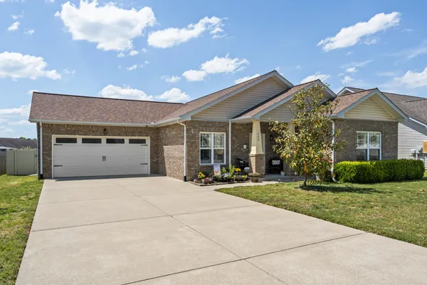 $389,900 | 209 Wyburn Place, Burns, TN 37029