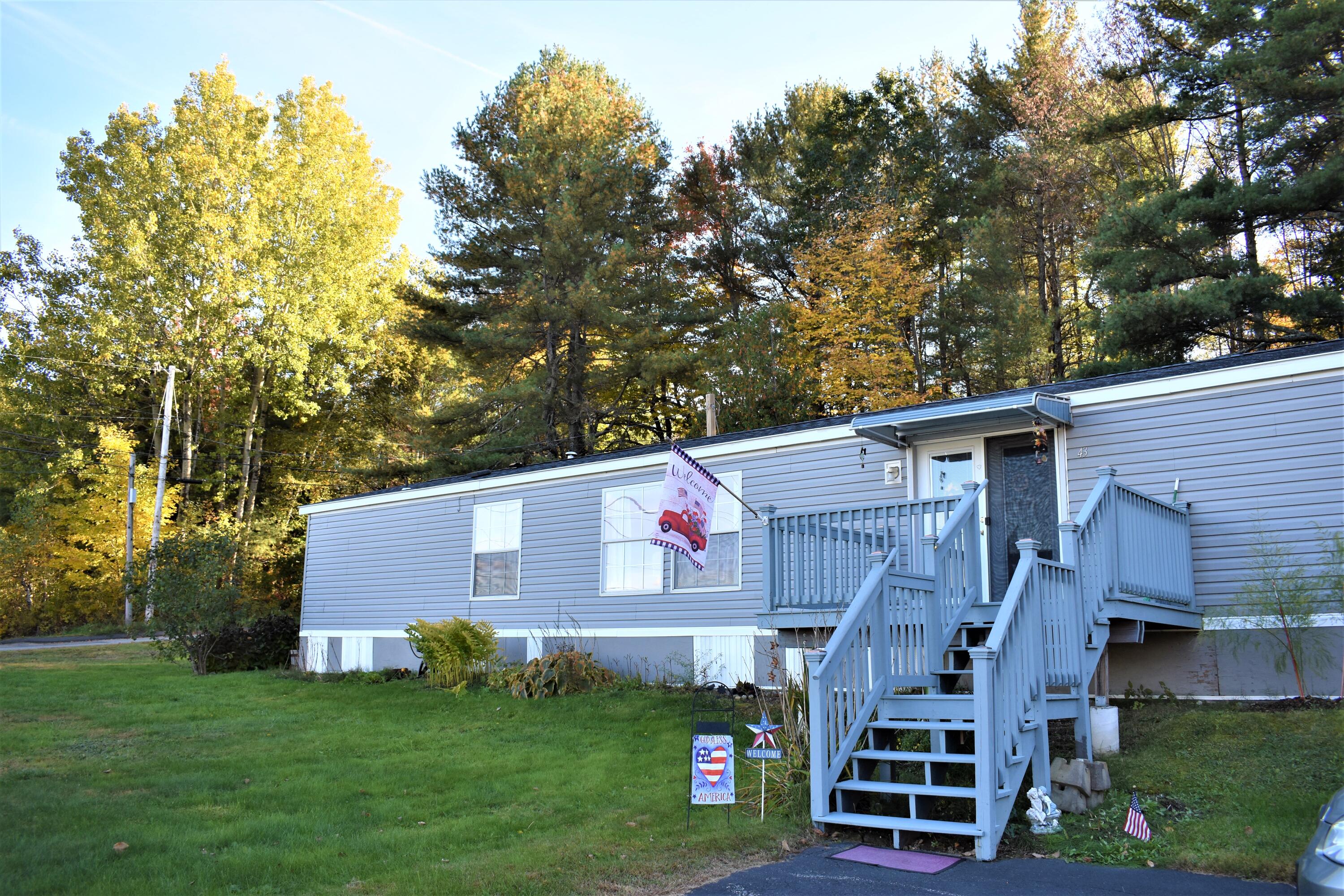 43 Chadbourne Road Lewiston, ME 04240 - Photo 2 of 26 Front Porch