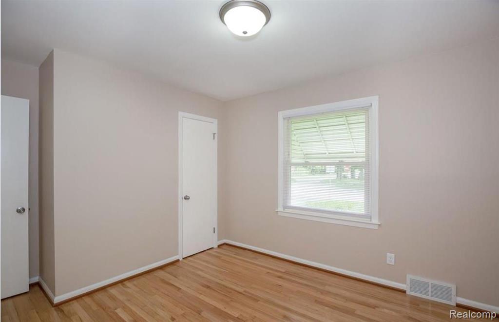 3104 Starr Road Royal Oak, MI 48073 - Photo 18 of 24