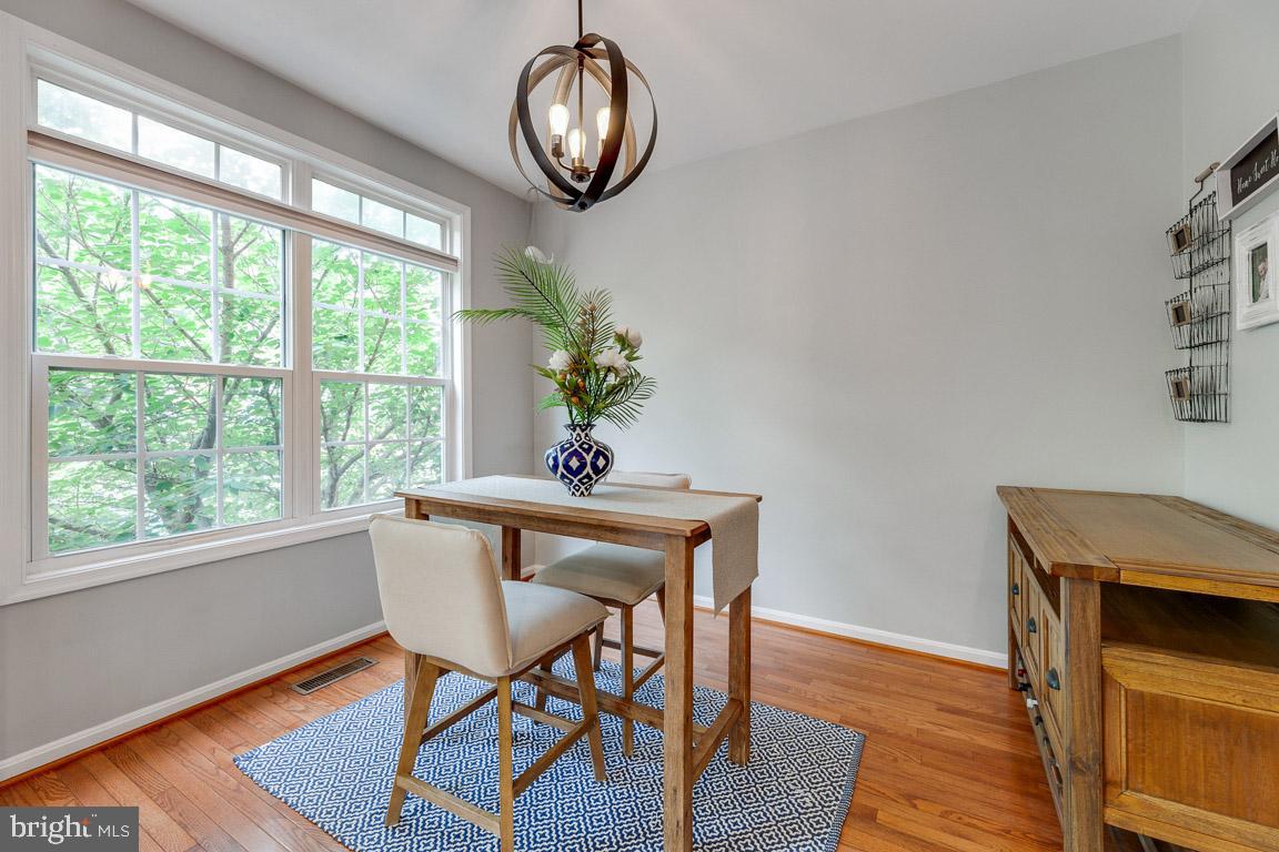 7371 Stream Bluff Way Springfield, VA 22153 - Photo 13 of 45 Gallery Image 13