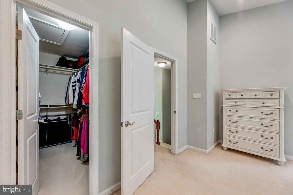 7371 Stream Bluff Way Springfield, VA 22153 - Photo 19 of 45 Gallery Image 19