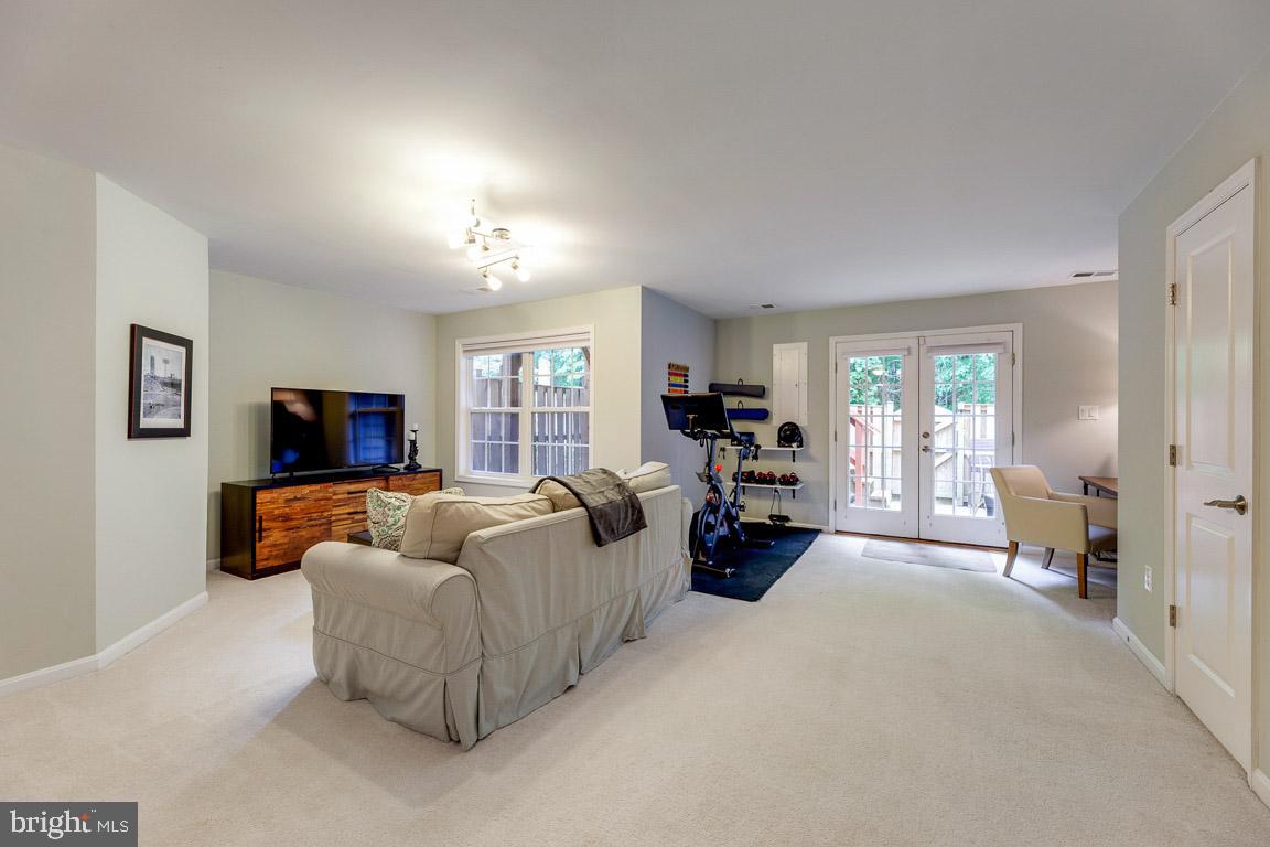 7371 Stream Bluff Way Springfield, VA 22153 - Photo 30 of 45 Gallery Image 30