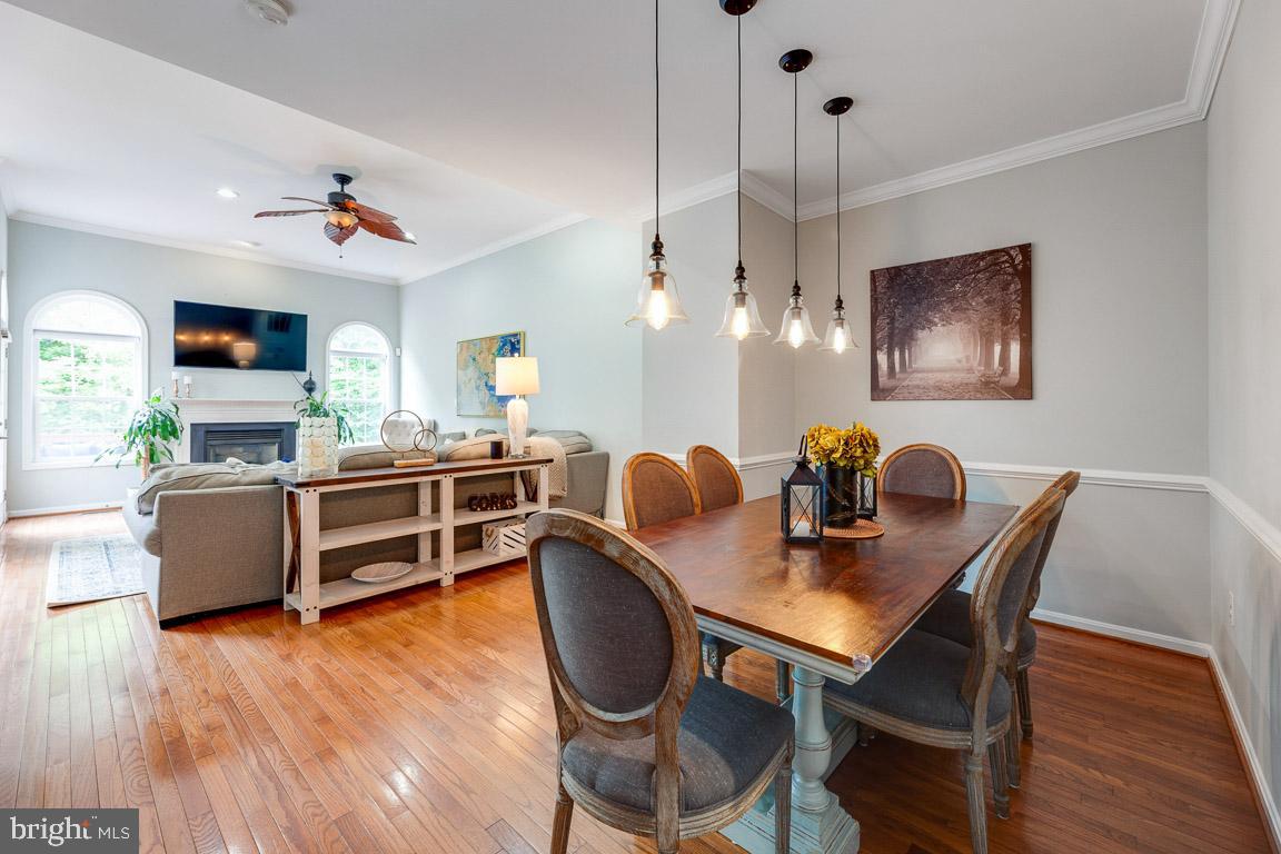 7371 Stream Bluff Way Springfield, VA 22153 - Photo 6 of 45 Gallery Image 6