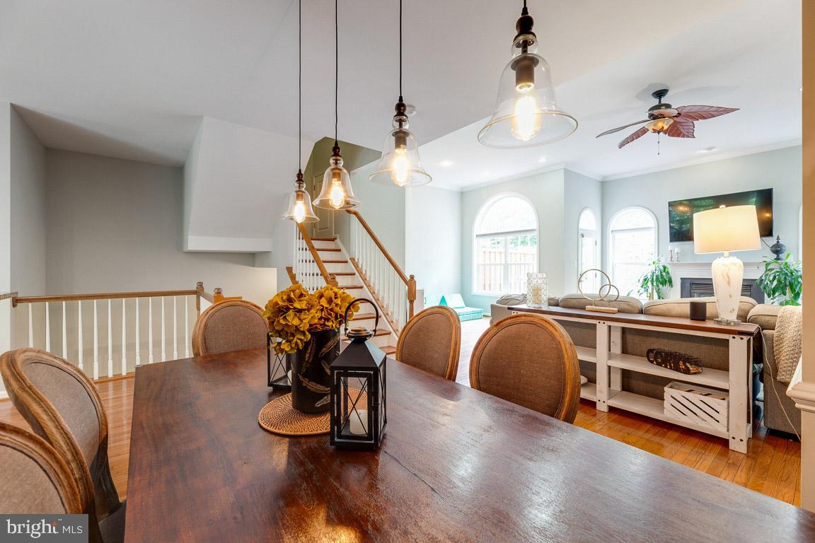 7371 Stream Bluff Way Springfield, VA 22153 - Photo 8 of 45 Gallery Image 8