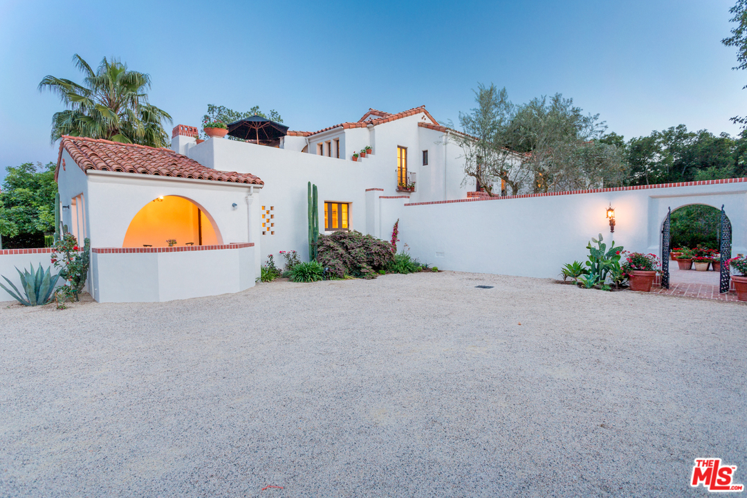 715 El Toro Road Ojai, CA 93023 - Photo 2 of 49