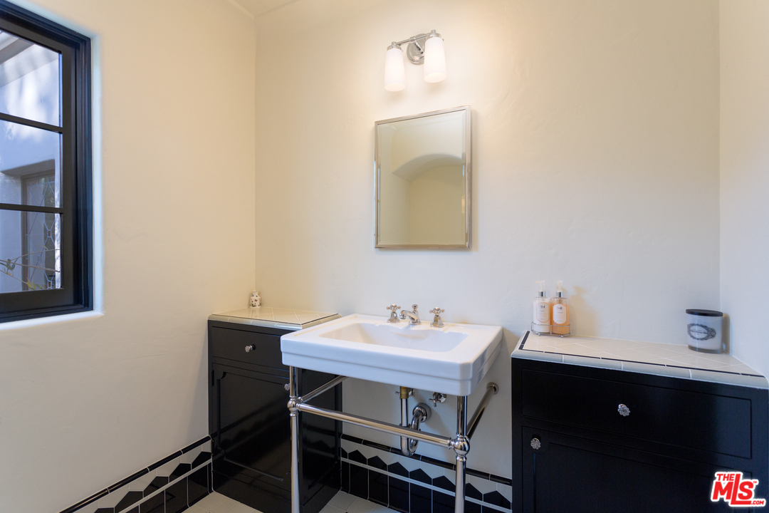 715 El Toro Road Ojai, CA 93023 - Photo 34 of 49