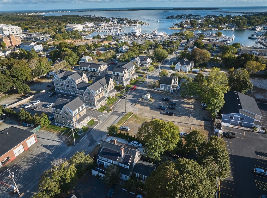 35 Pleasant Street Barnstable, MA 02601 - Photo 4 of 6