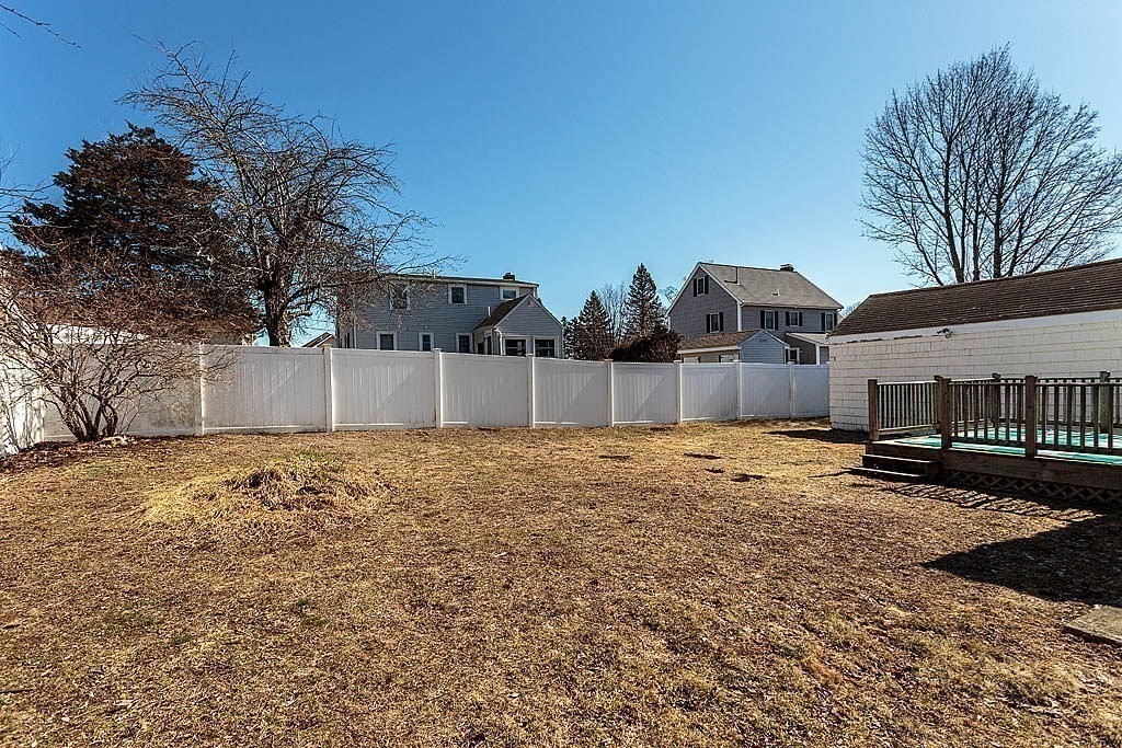 6 Bonad Road Stoneham, MA 02180 - Photo 4 of 22 Gallery Image 4