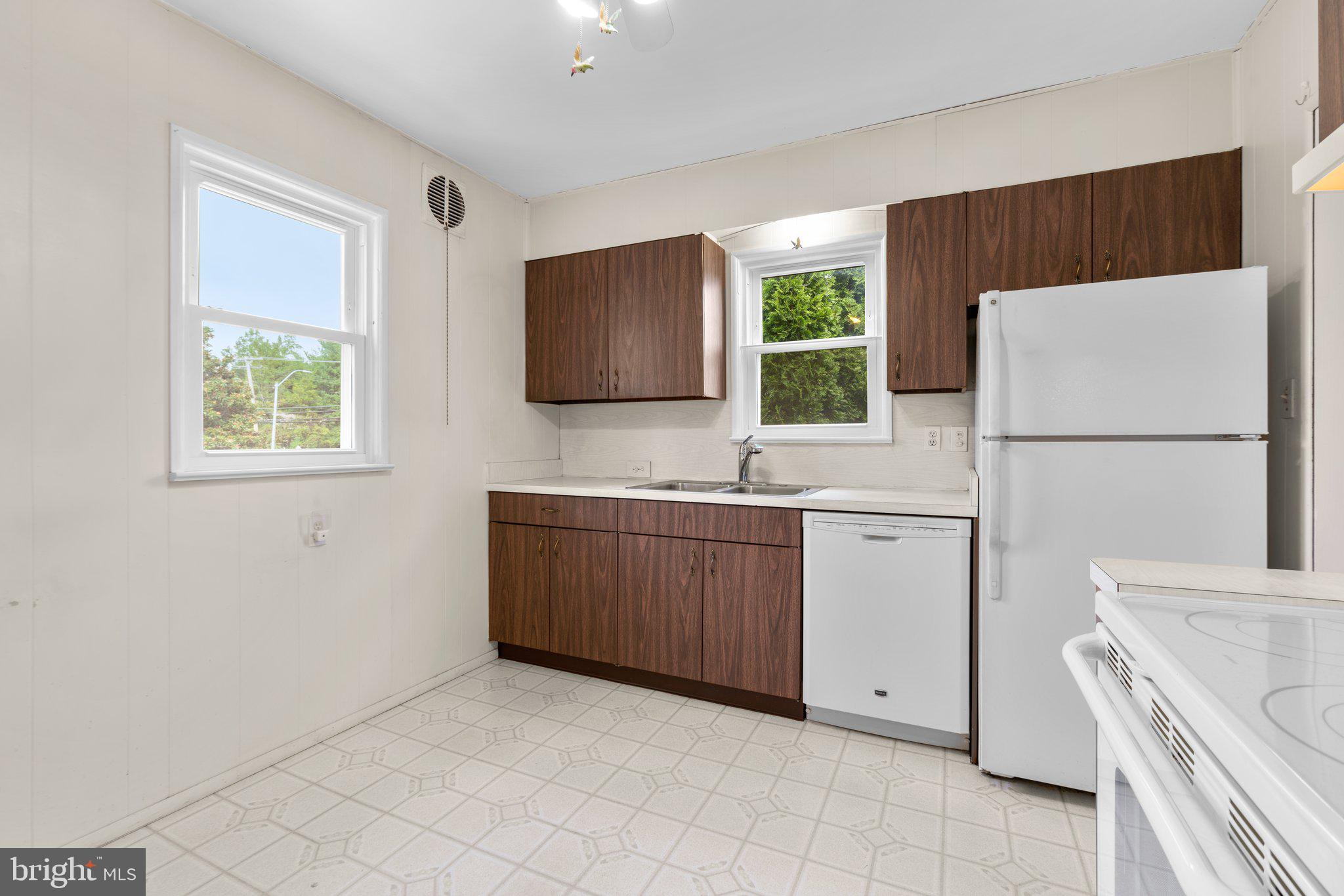 8108 Savage Guilford Road Savage, MD 20763 - Photo 10 of 45