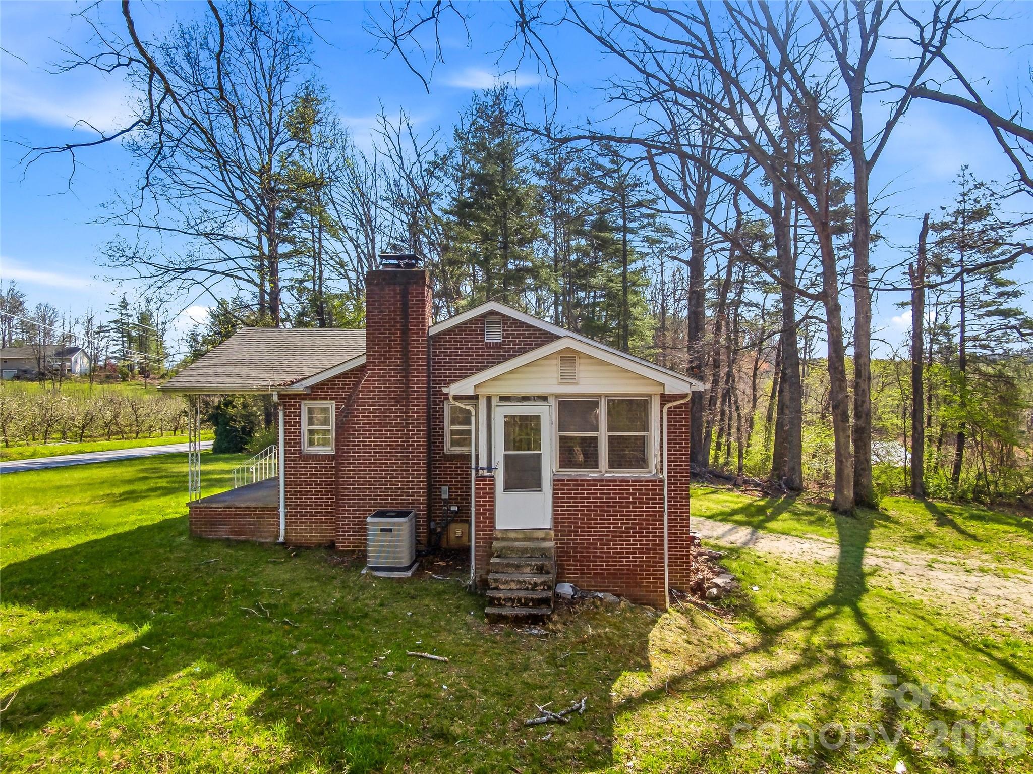 984 Pace Road Hendersonville, NC 28792 - Photo 21 of 31 Gallery Image 21