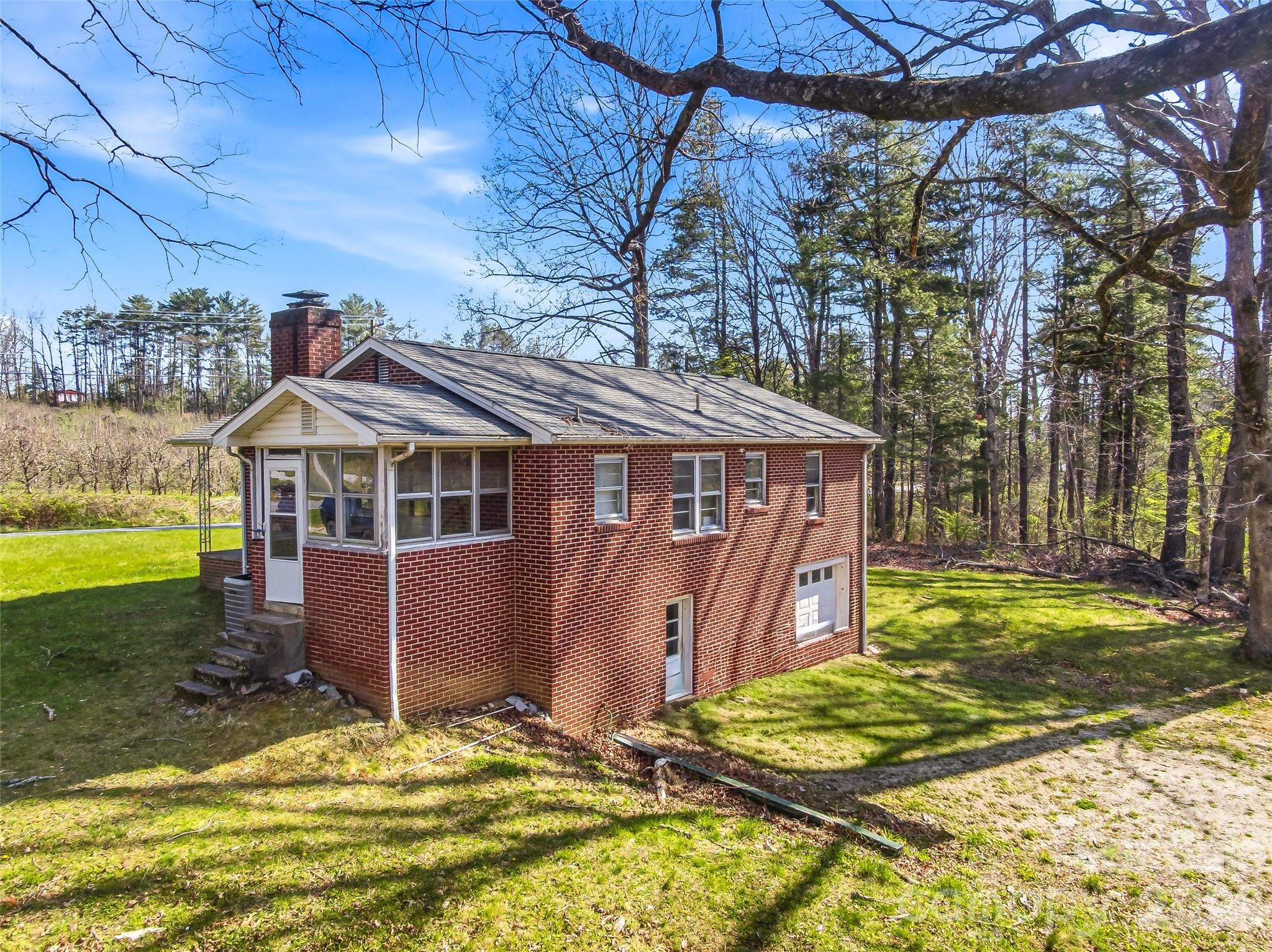 984 Pace Road Hendersonville, NC 28792 - Photo 22 of 31 Gallery Image 22