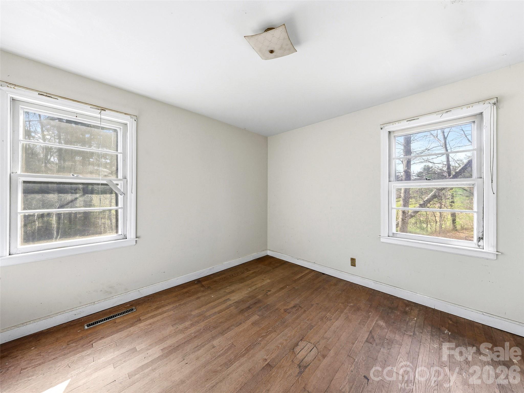 984 Pace Road Hendersonville, NC 28792 - Photo 29 of 31 Gallery Image 29