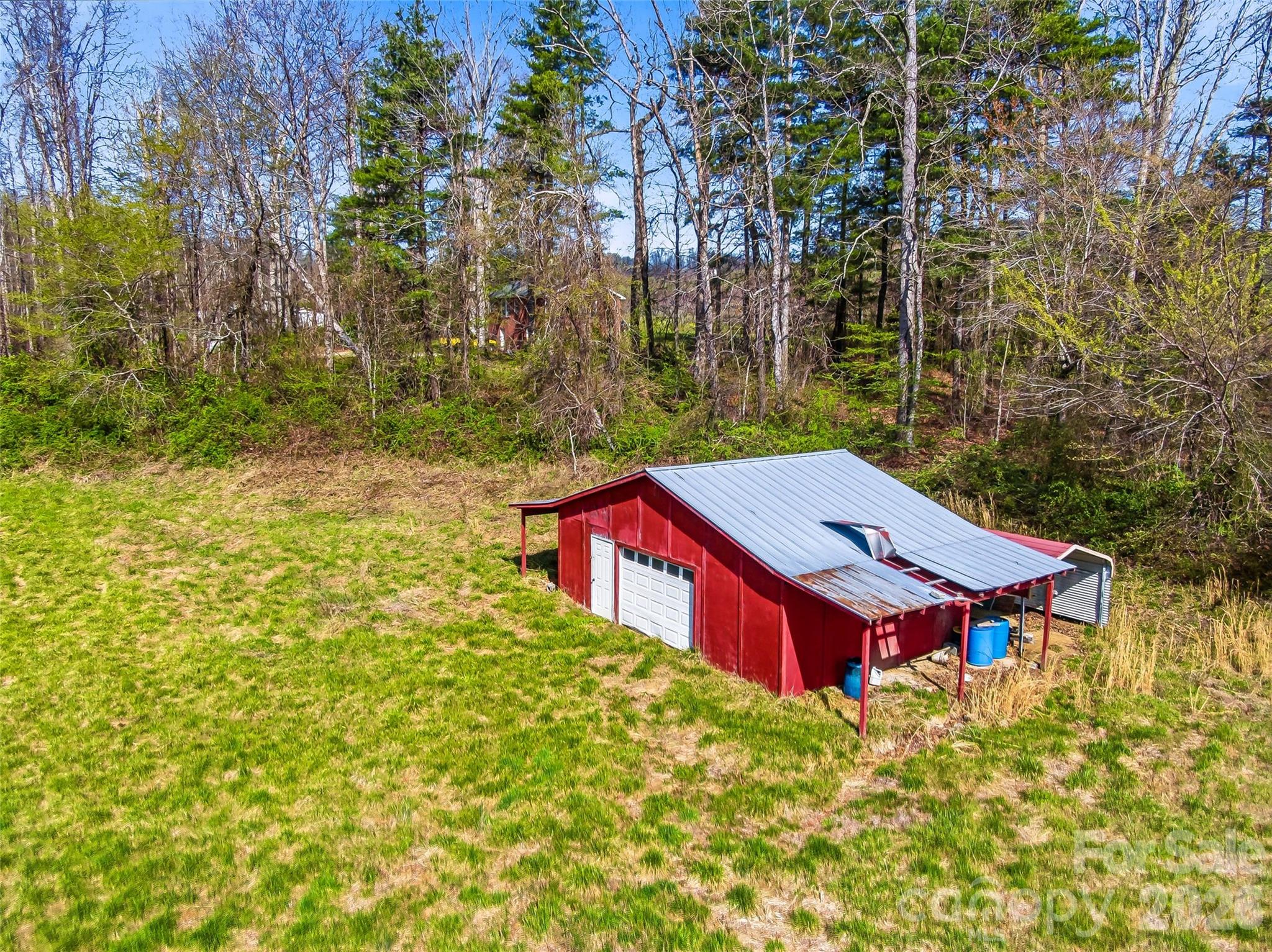 984 Pace Road Hendersonville, NC 28792 - Photo 8 of 31 Gallery Image 8