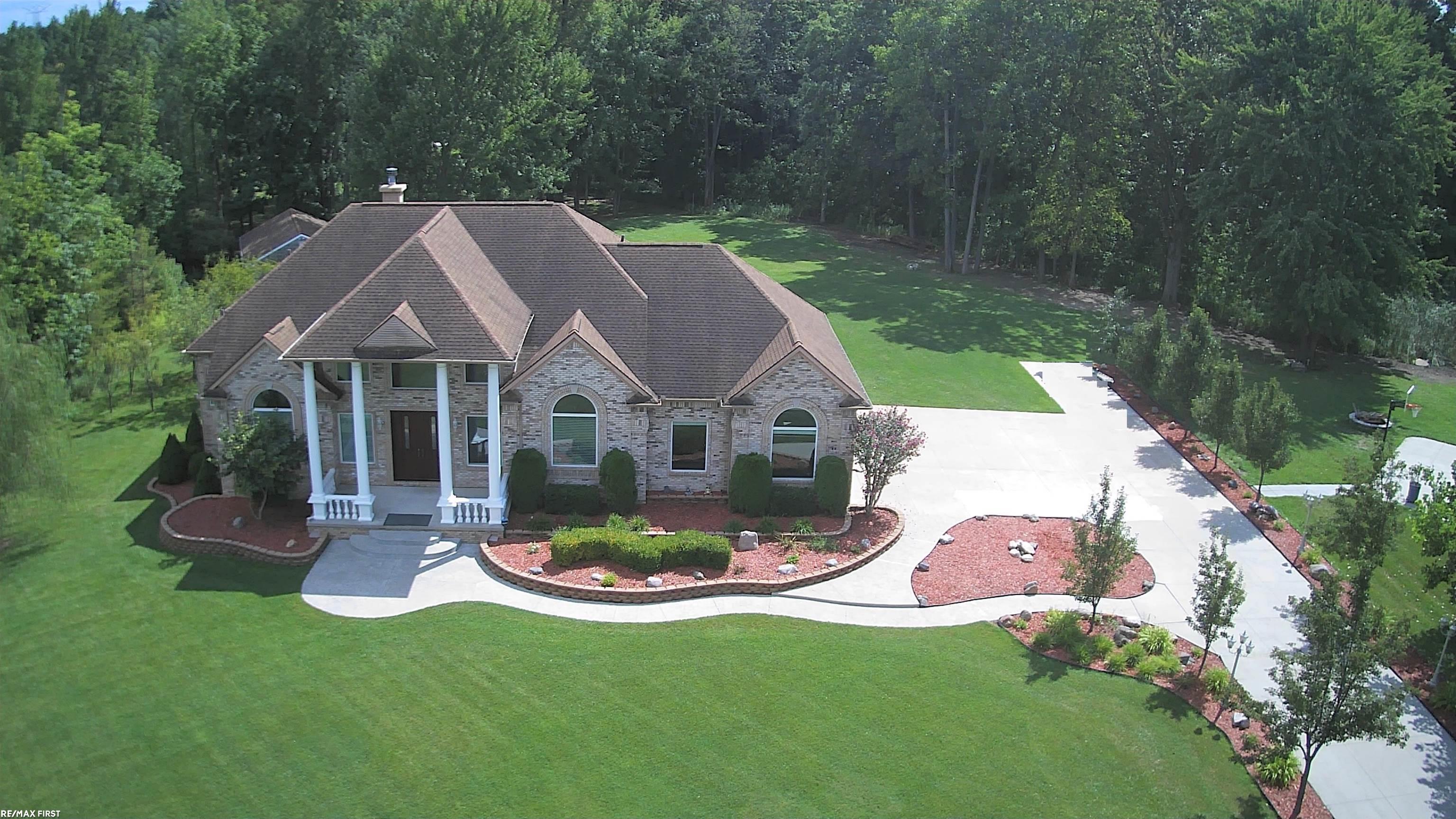 400 East Romeo Road Oakland, MI 48363 - Photo 1 of 85 50186573-29d617f8-af83-423d-969f-29e1c1e0e283.JPG