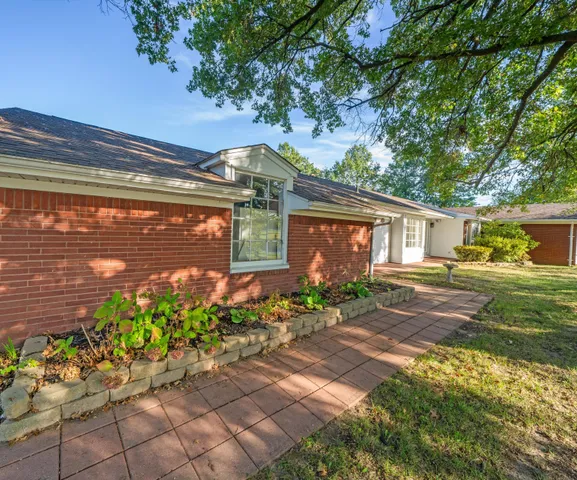 $475,000 | 14359 South Dixie Highway, Monroe, MI 48161