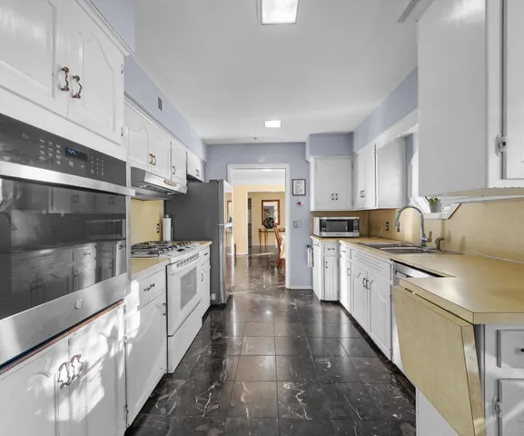 $475,000 | 14359 South Dixie Highway, Monroe, MI 48161