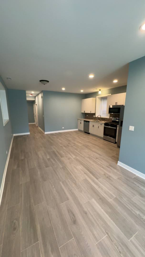 22 North Parkside Avenue, Unit G Chicago, IL 60644 - Photo 3 of 10