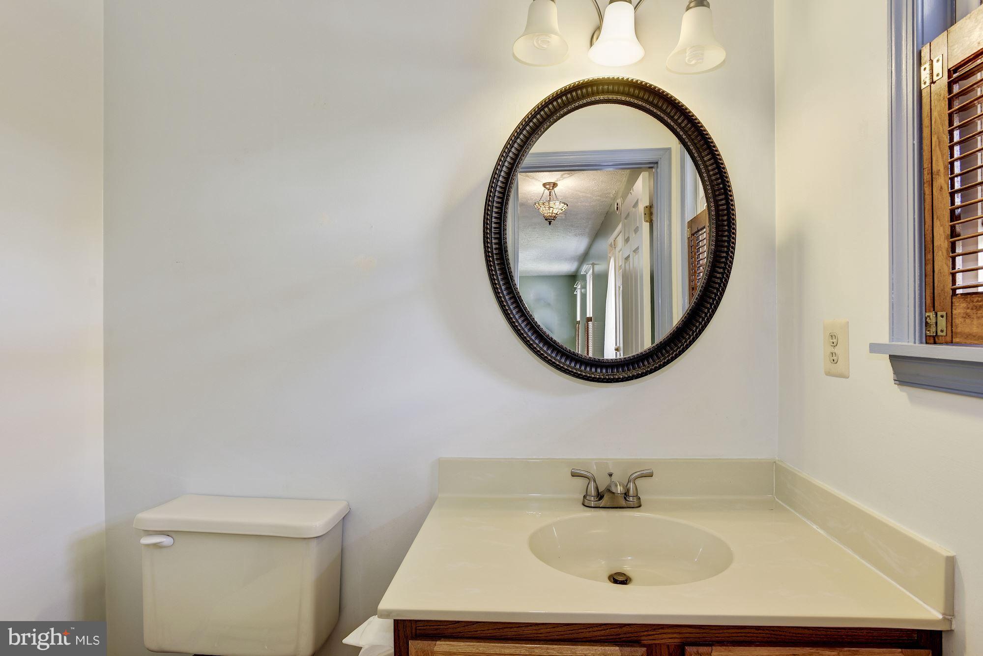 438 Magothy Bridge Road Pasadena, MD 21122 - Photo 12 of 26 Powder Room
