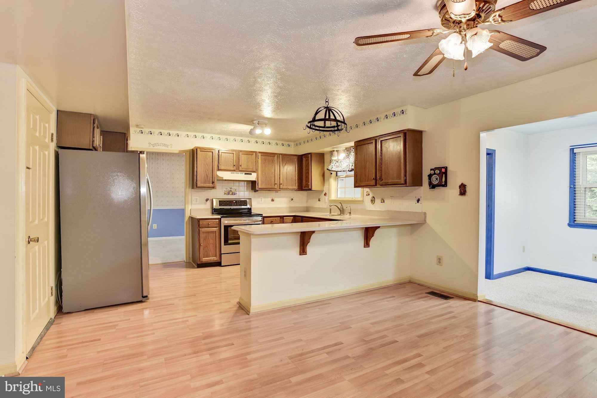 438 Magothy Bridge Road Pasadena, MD 21122 - Photo 6 of 26 Kitchen