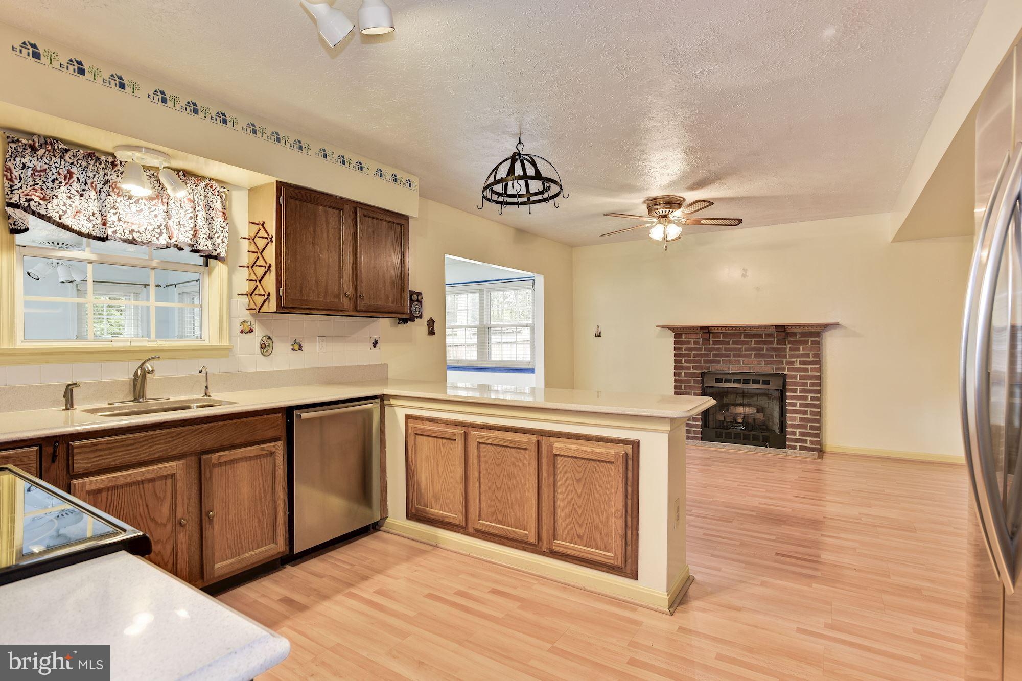 438 Magothy Bridge Road Pasadena, MD 21122 - Photo 8 of 26 Kitchen