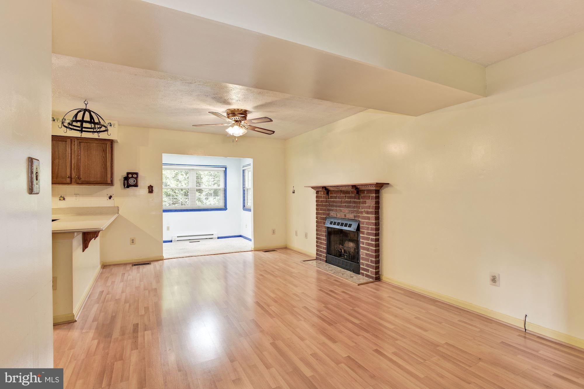 438 Magothy Bridge Road Pasadena, MD 21122 - Photo 9 of 26 Family Room