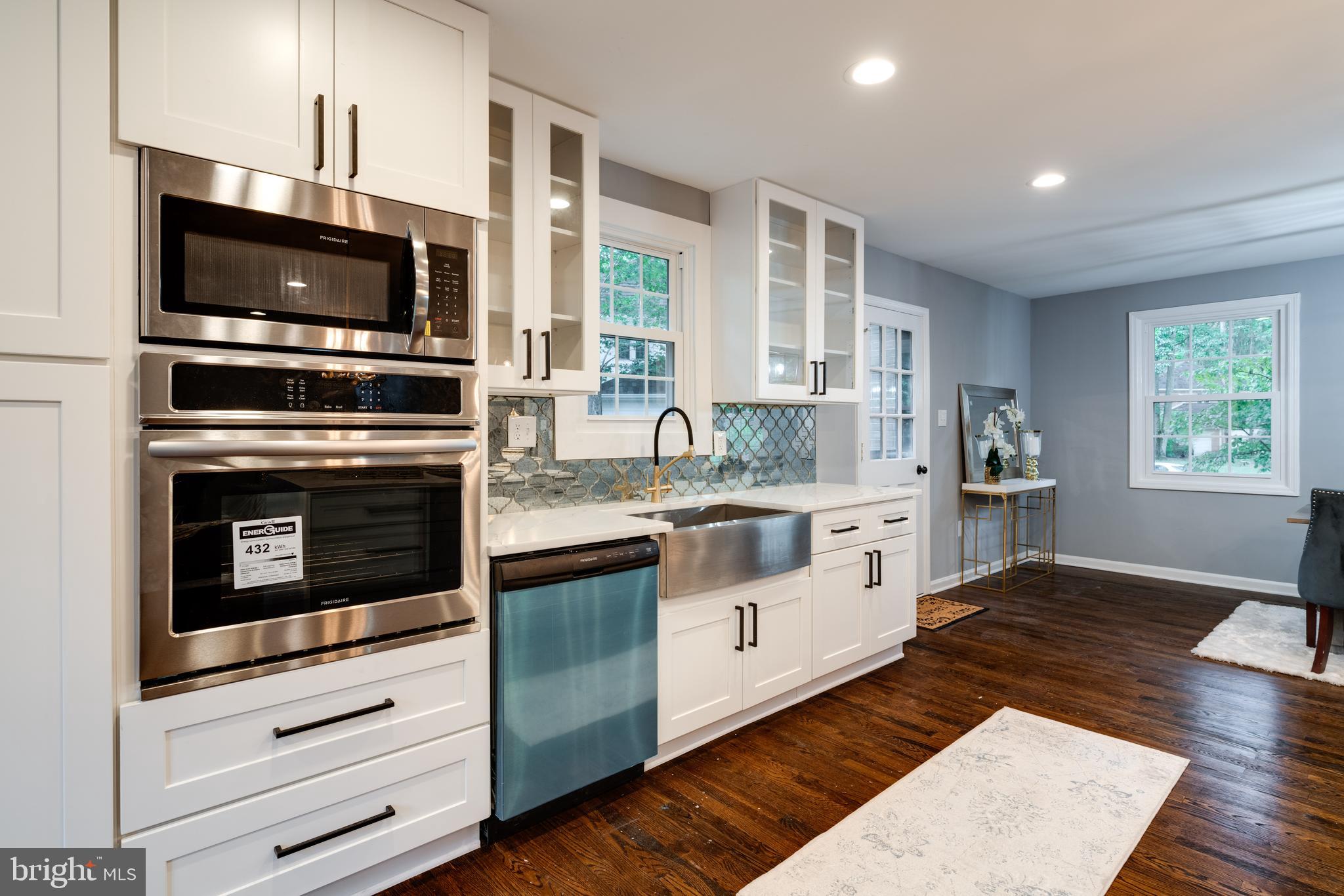 12008 Trotter Lane Reston, VA 20191 - Photo 26 of 76 Breathtaking Custom Designed Kitchen!