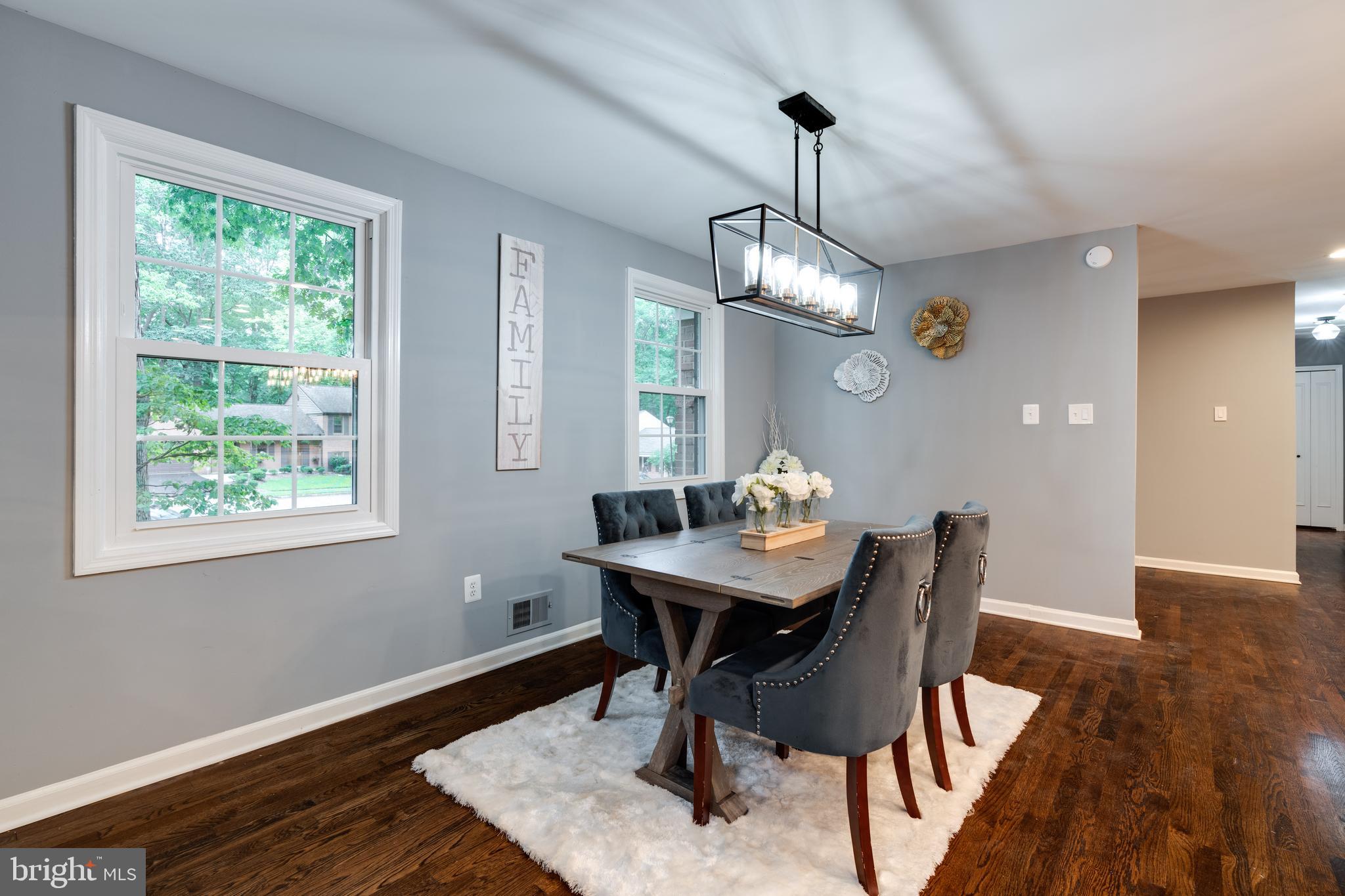 12008 Trotter Lane Reston, VA 20191 - Photo 30 of 76 Amazing Dinning Area!