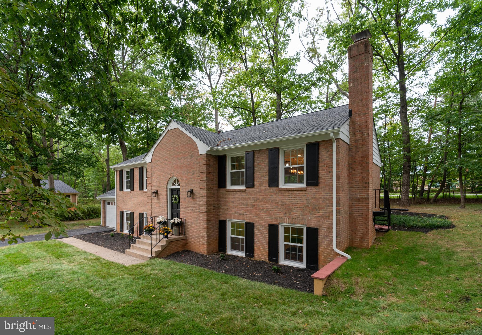 12008 Trotter Lane Reston, VA 20191 - Photo 4 of 76 Beautiful Home!