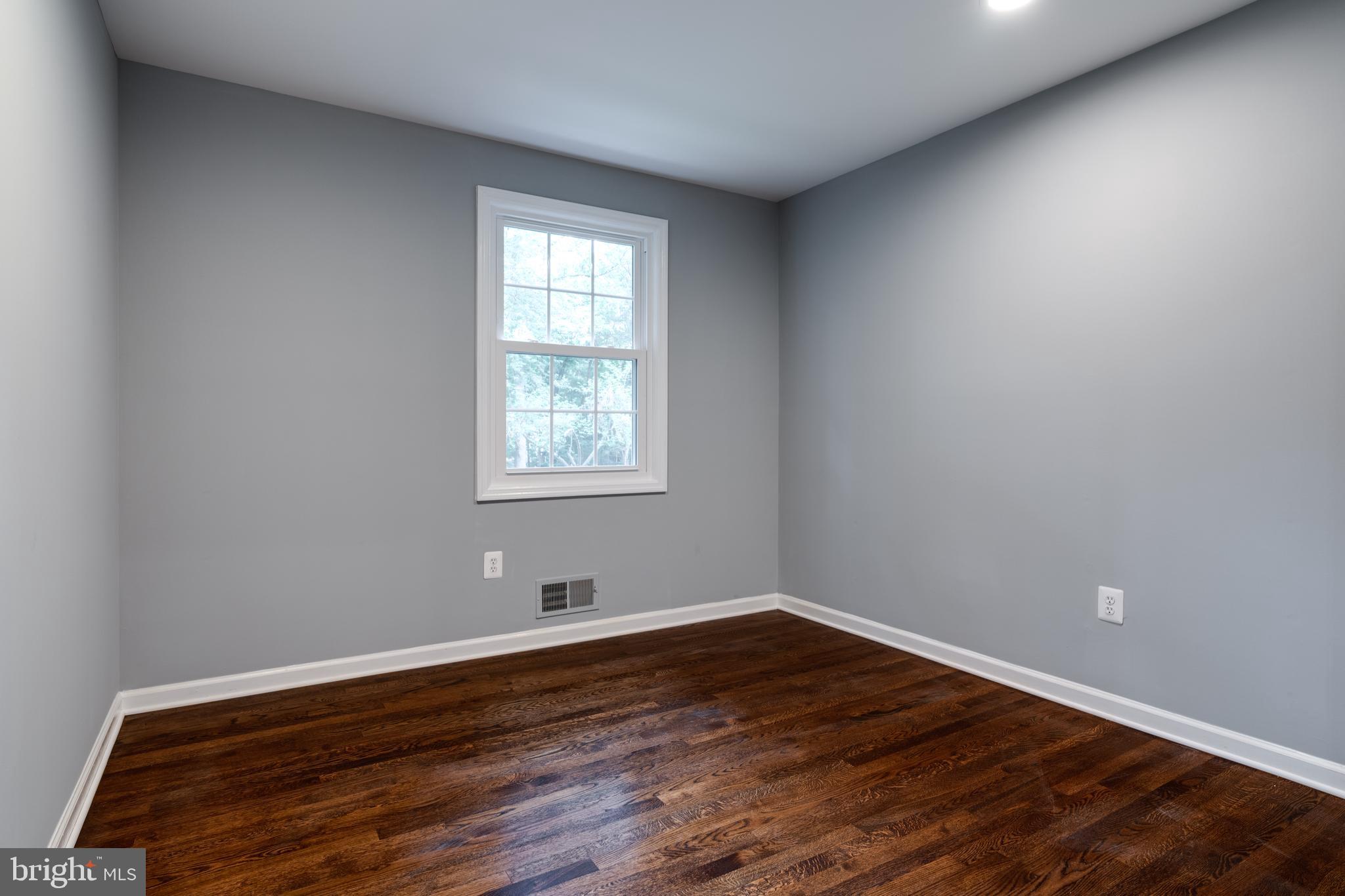 12008 Trotter Lane Reston, VA 20191 - Photo 46 of 76 Bedroom 3